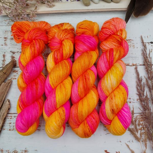 Merino-Sockenwolle Hightwist Feuerfrucht (4-fädig)