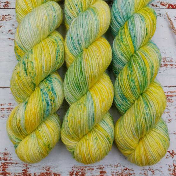 Preview: Merino-Sockenwolle Hightwist Flimmergras 100g (4-fädig) Bild 3