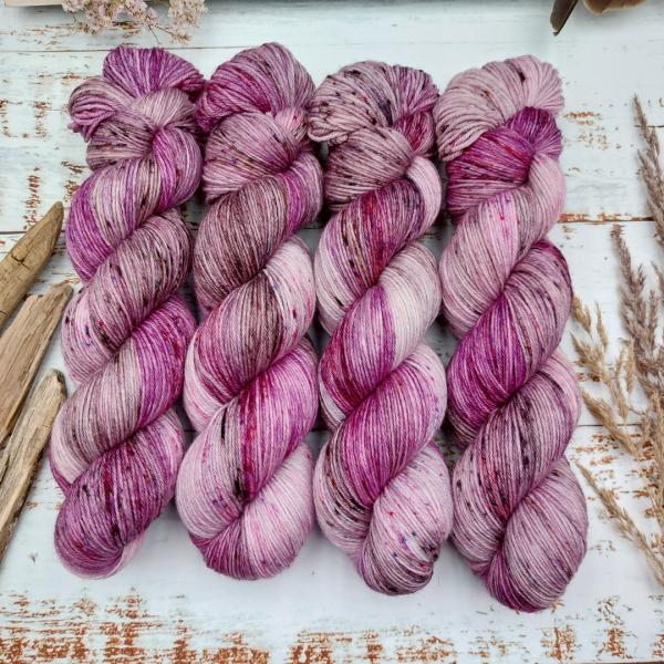 Merino-Sockenwolle Hightwist Ula Ula(4-fädig)