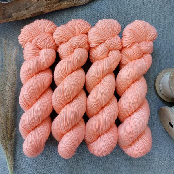 Merino-Sockenwolle Hightwist Flamingo 100g (4-fädig)