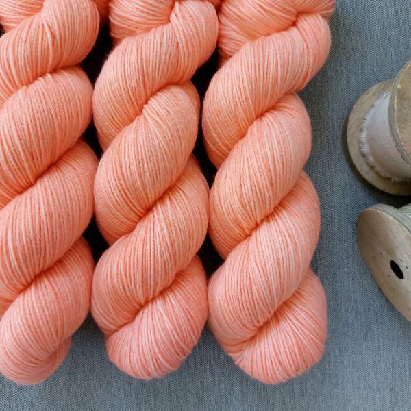 Merino-Sockenwolle Hightwist Flamingo 100g (4-fädig) Bild 3