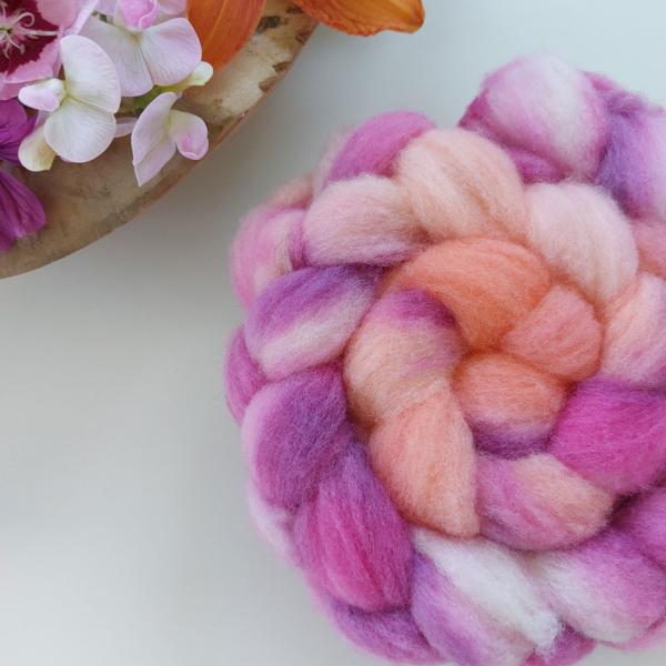 Handgefärbter Kammzug Paula's Wolle (Süddeutsches Merino) 100g Nr. 8 Bild 2