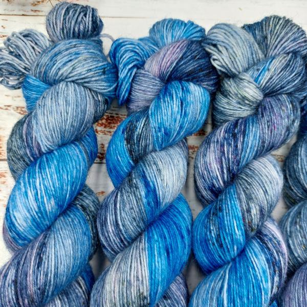 Sockenwolle Trekking Blaublütig 100g (4-fädig) Bild 2